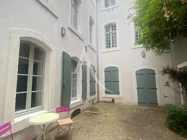 Narbonne 11100 Location appartement 2 pièces t2 au dernier étage cave