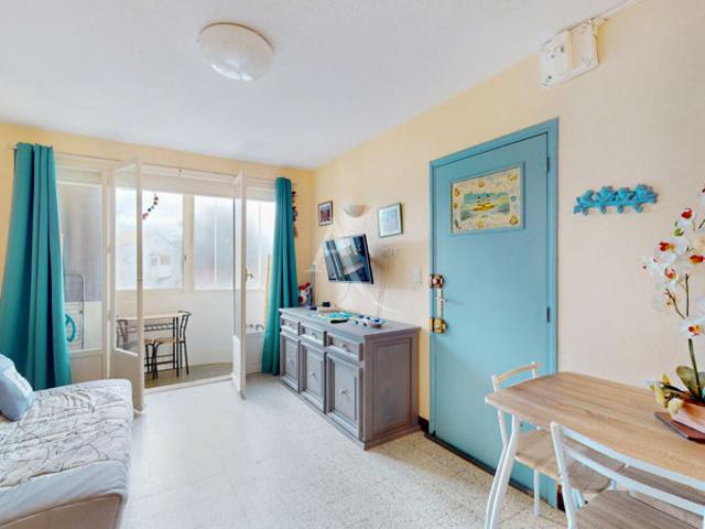 NARBONNE PLAGE PORT. Appartement T2 avec loggia. Parking extérieur public