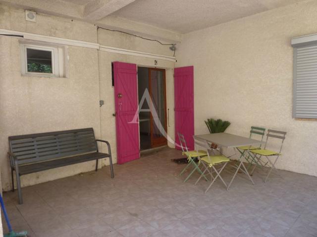 Narbonne, studio meublé RDC avec terrasse et place de parking PROCHE LYCEE LOUISE MICHEL