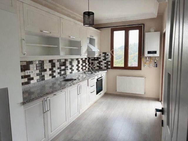 Çınarcık Merkez Yeni Binada Satılık Deniz Manzaralı 2+1 Daire