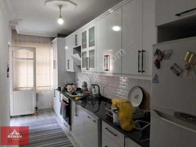 Çınarcık Tam Merkezinde Satılık 3+1 İçerisi Yenilenmiş Daire