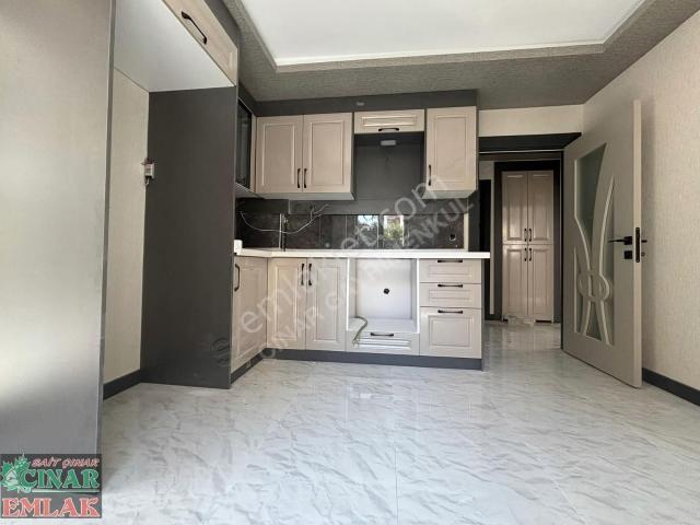 Çınar'dan Merkezi Konumda Ebeveyn Banyolu 2+1 Sıfır Daire