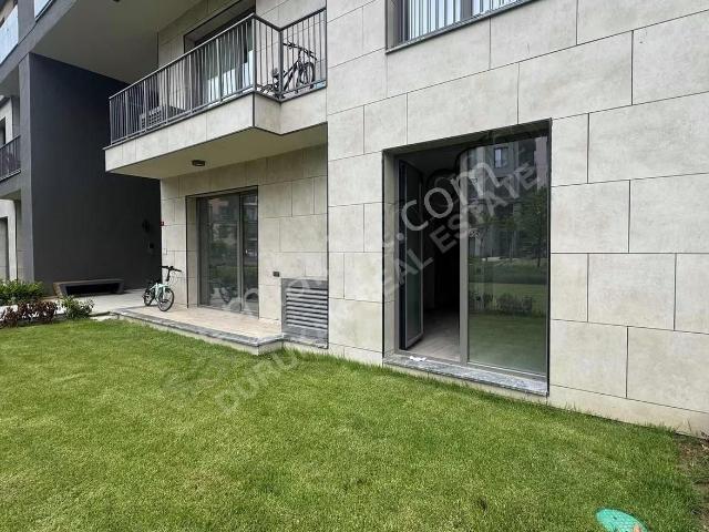 Çınarköy'de 1+1 Kiralık | Bahçe Katı | Büyük Tip