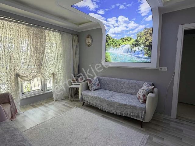 Çınarlı Mahallesinde Satılık Ters Dubleks Daire