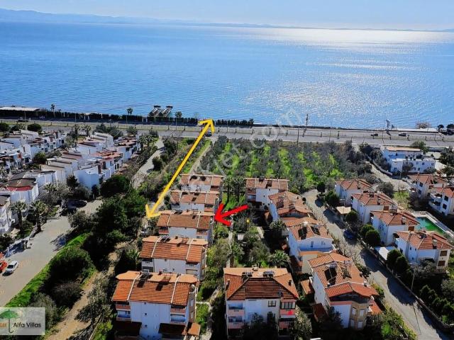 Narlıda Deniz Ve Doğa Manzaralı Satılık Tripleks İkiz Villa