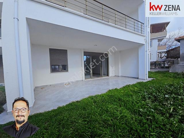 Narlı'da 1+1 Terastan Deniz Manzaralı Kiralık Daire