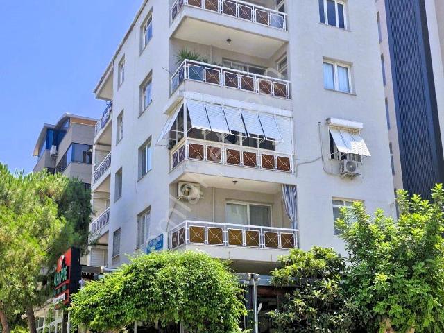 Narlıdere Ilıca’da Ferah, Metroya Yakın 3+1 Kiralık Daire