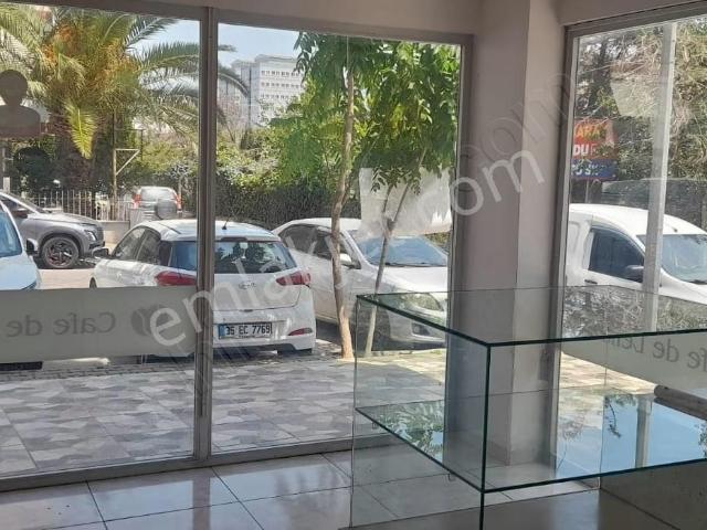 Narlıdere Ilıca Mahallesinde Merkezi Konumda Kiralık Dükkan