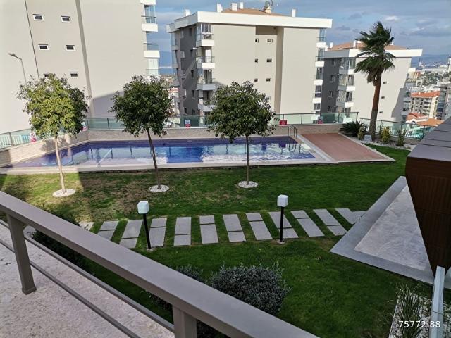 Narlıdere ılıca mahallesi taş tepe sitesi lüx satılık 2+1 rezidans