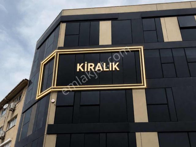 Narlıderenin En İşlek Caddesinde Kiralık Ofis & Büro
