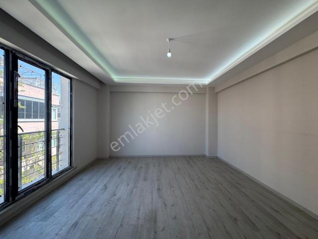Çınarlı Tepedeğirmenleinde Geniş Oturuma Hazır 3+1 Daire