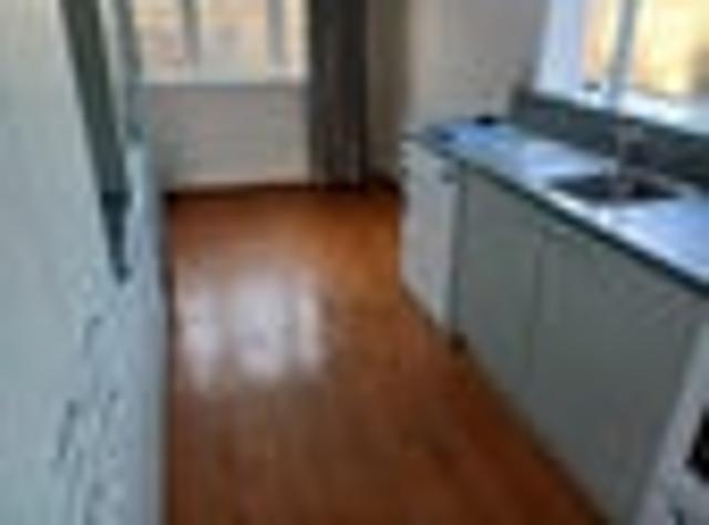 NARROW 6.9M WIDE SINGLE PIECE RESITED & PILED