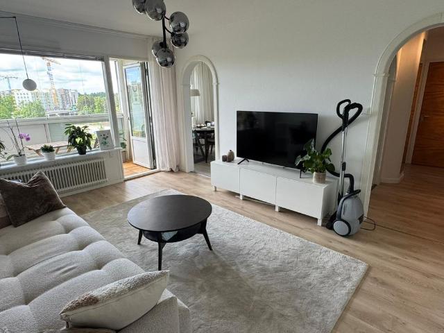 Näsbydalsvägen, Täby