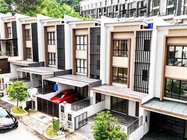 Nassim Height Ukay Bistari Ampang 3 Storey Terrace For Sale