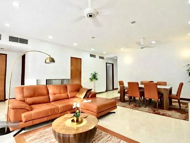 Nassim Jade D10, Condominium