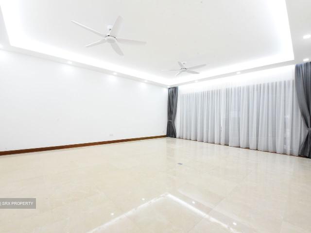 Nassim Jade D10, Condominium