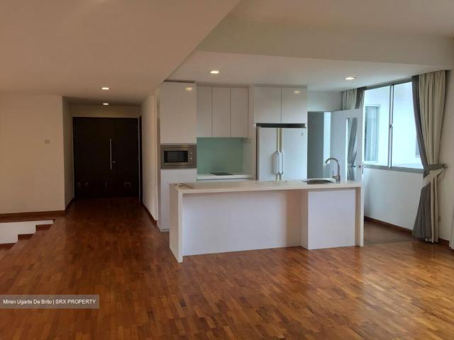Nassim Regency D10, Condominium