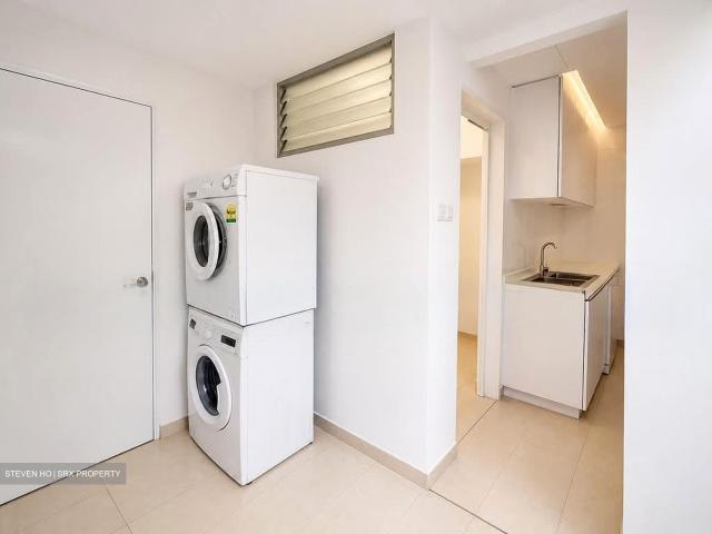 Nassim Regency D10, Condominium