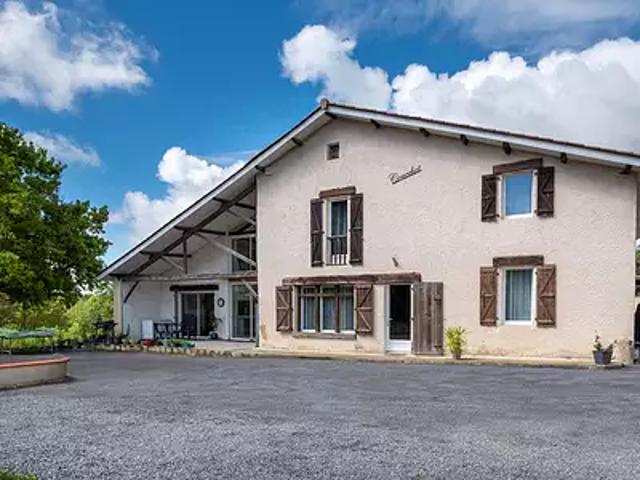 Nassiet 40330 Achat / Vente maison 9 pièces t9 au dernier étage piscine