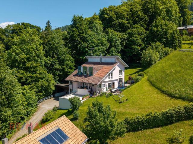 Natur & Komfort vereint – Einfamilienhaus mit Weitblick und Privatsphäre
