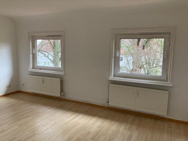 Attraktive 3 Zimmer Dachgeschosswohnung in ruhiger Wohnlage Musterbilder