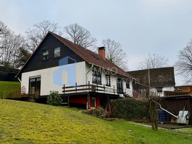 Natur Pur! Einfamilienhaus mit separater Wohneinheit mit Traum Grundstück & Blick auf die Krukenburg in Bad Karlshafen/ Helmarshausen