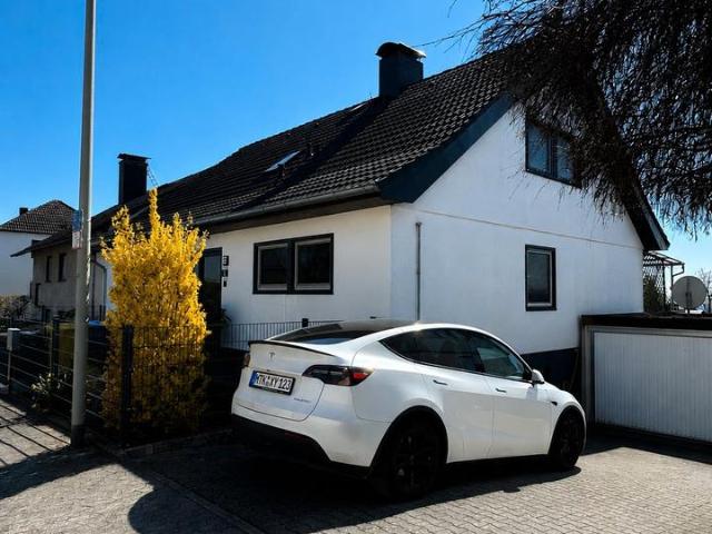 Natur, Ruhe & Fernblick – Großzügiges Familienhaus mit Garten
