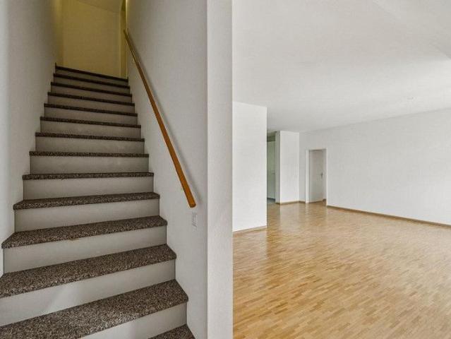 Naturnah wohnen mit besonderem Extra 4.5 Zi.Whg mit eigenem Dachspitz