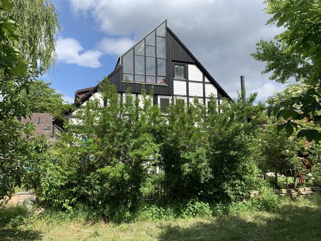 Naturoase in der City: Traumhafte Altbau Maisonette, Split Level, Garten, Wintergarten, EBK, 4 5 Zi