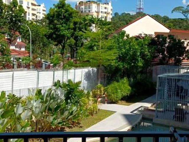 Natura@hillview D23, Apartment