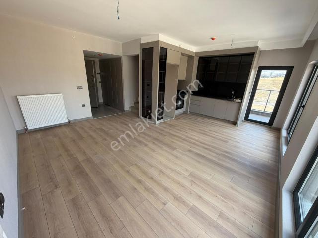 Natura İncek'te Full Donatılı Site İçi 2+1 Kiralık Dubleks