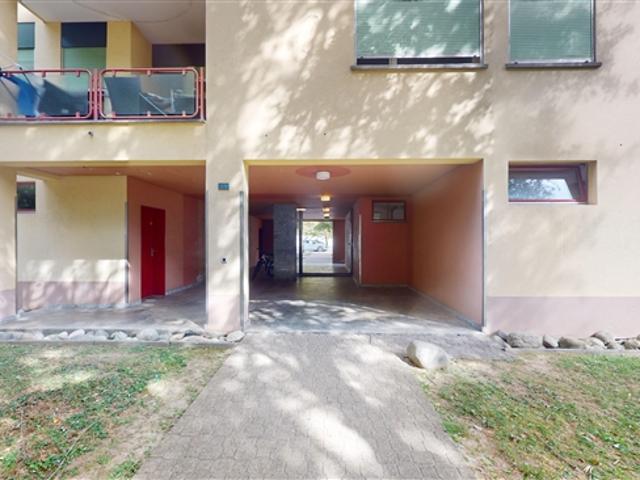 Naturblick und helle Räume Ihr neues Zuhause in Biasca