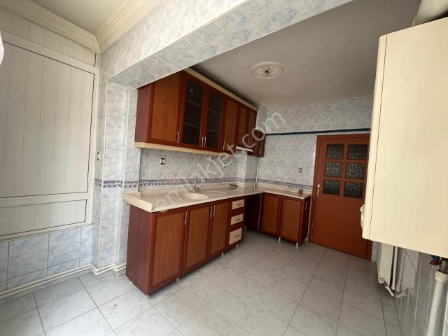 Natoyolu Cadde Üzerinde 3+1 1.katta 110m² Satılık Daire