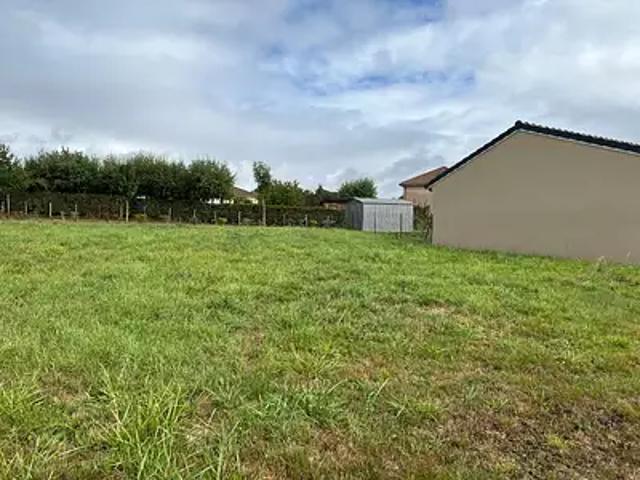 Naucelles 15250 Programme neuf terrain neuf à vendre