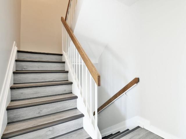 Navaho Townhomes & Garden Homes 5 Bedroom Apartment for Rent at 10 Deerfield Dr, Ottawa, ON K2G 3R6