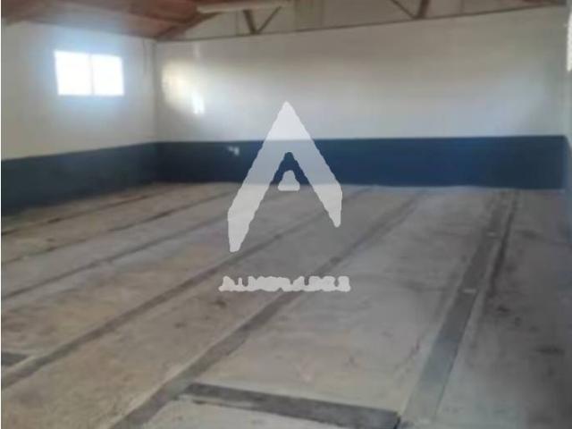 Nave a 1 km de Antequera