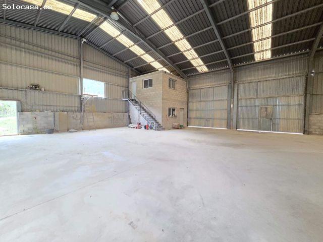 NAVE ALMACEN EN ENTORNO RUSTICO