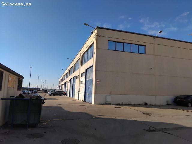 Nave alquilada en polígono Empresarium
