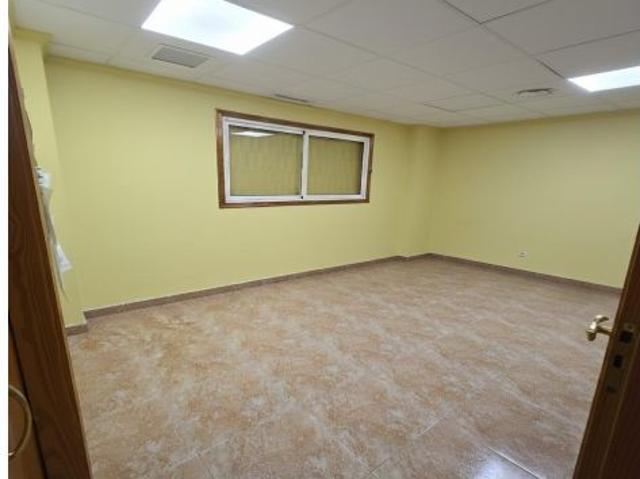 NAVE ALQUILER, CON OFICINA