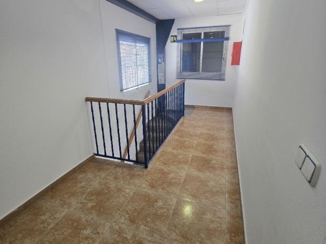 NAVE ALQUILER, CON OFICINA
