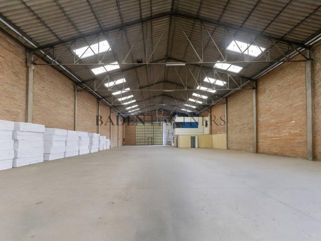 Nave Céntrica en Venta