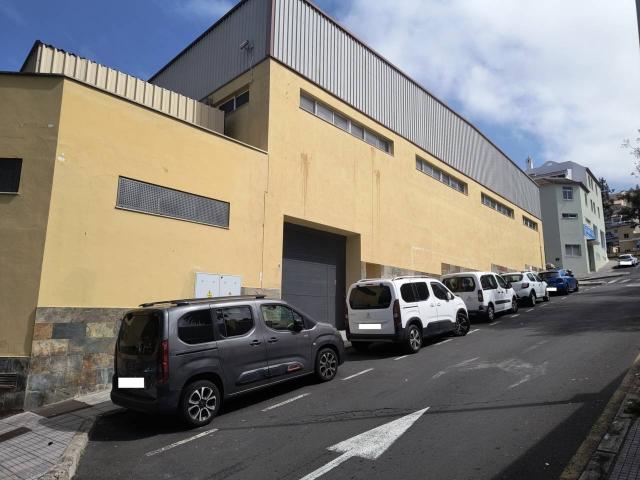 Nave comercial en venta en Barrio Tamaide