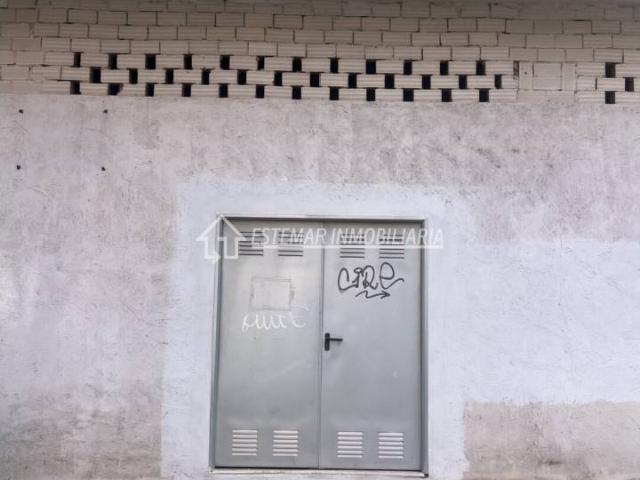 Nave comercial en alquiler en Gandia