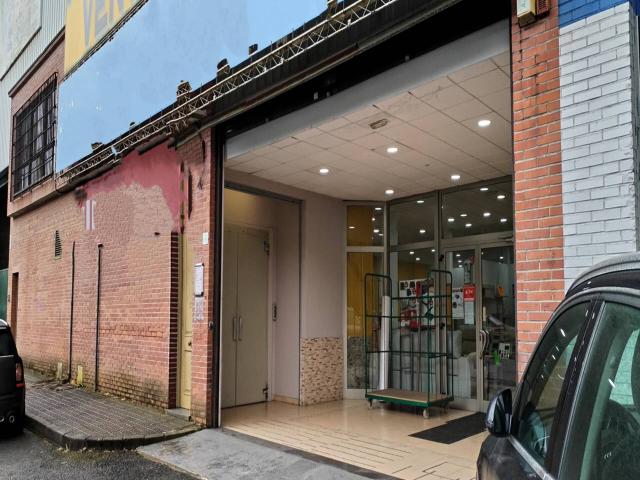 Nave comercial en alquiler en Galdakao, Bizkaia con ubicación estratégica