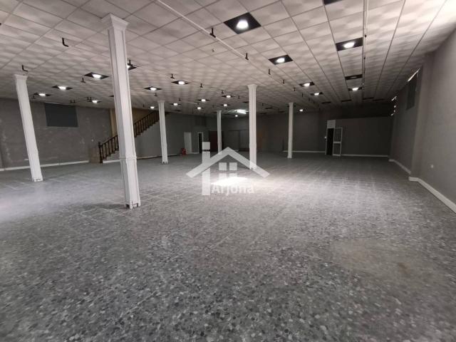 Nave comercial en alquiler en Lucena