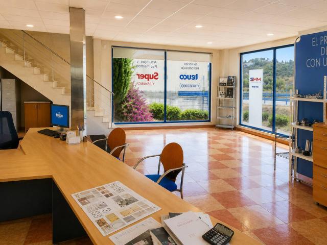 Nave comercial en alquiler en Santa Anna Urbanitzacions 46701