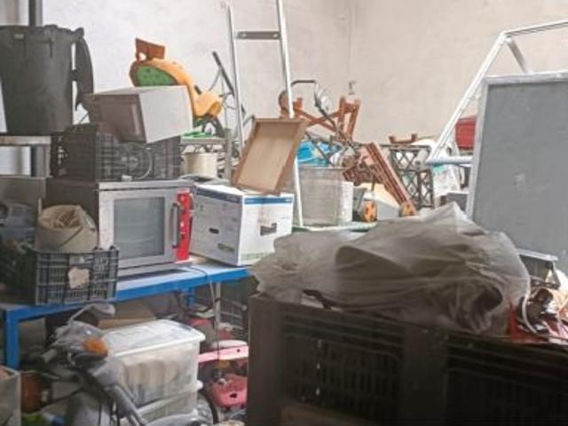 NAVE CON TRASTEROS INDIVIDUALES