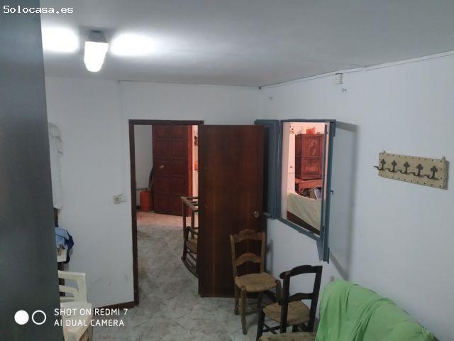 NAVE CON VIVIENDA