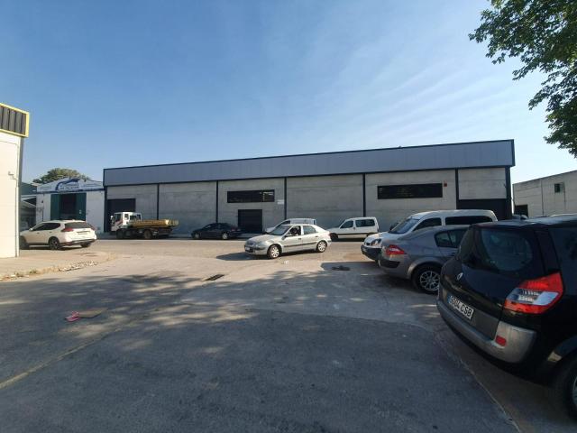 NAVE DE 1000 M2 EN ALQUILER