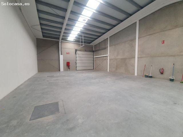 NAVE DE 1000 M2 EN ALQUILER